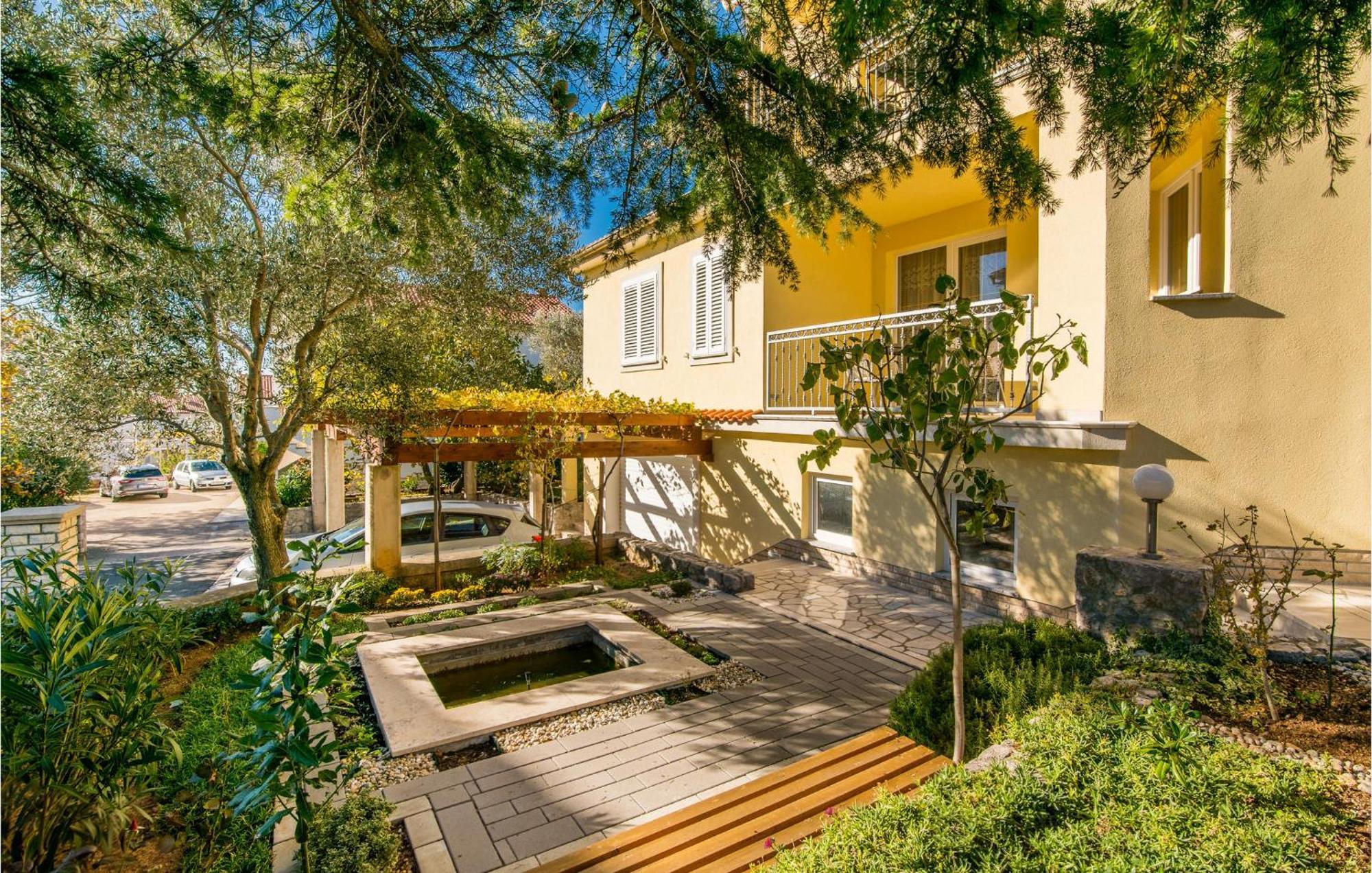 Nice Apartment In Krk With House Sea View Krk Town Luaran gambar