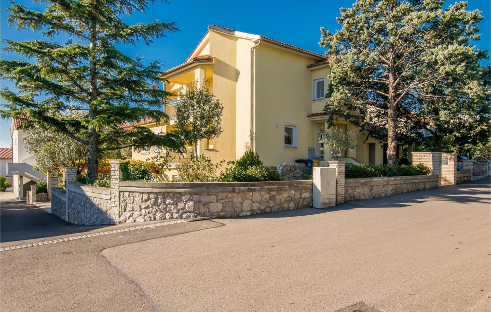 Nice Apartment In Krk With House Sea View Krk Town Luaran gambar